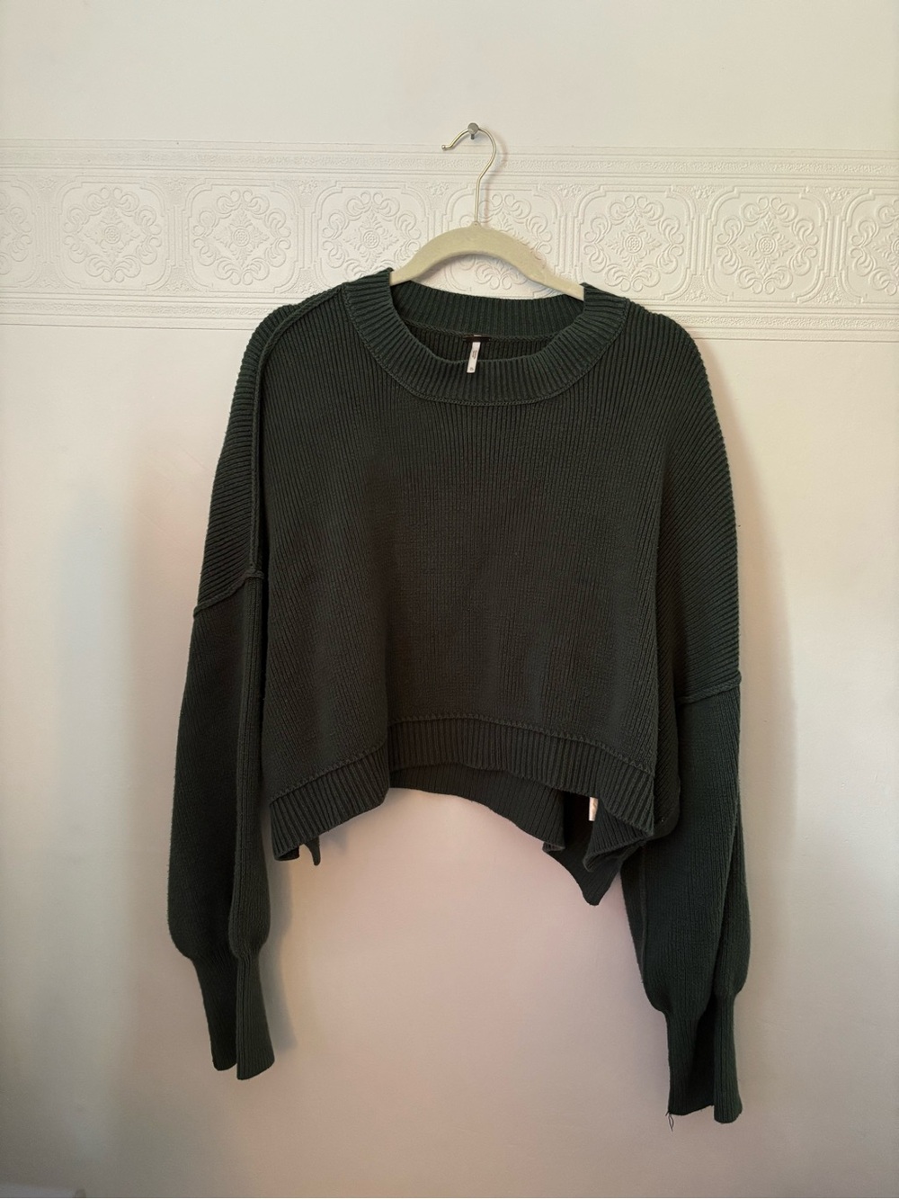 Free People Cropped Crewneck Sweater in Dark Green